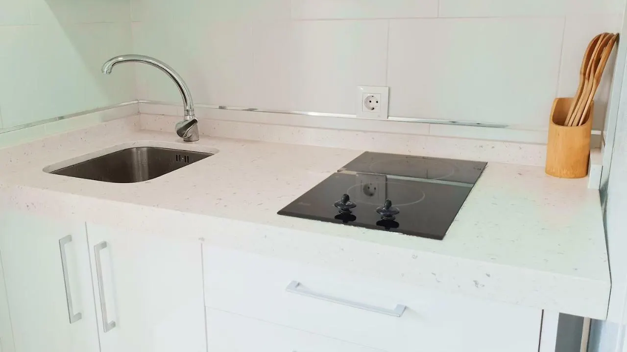 רוקאוטס דה מר Stylish Apartments Club Tropicana רוקאוטס דה מר